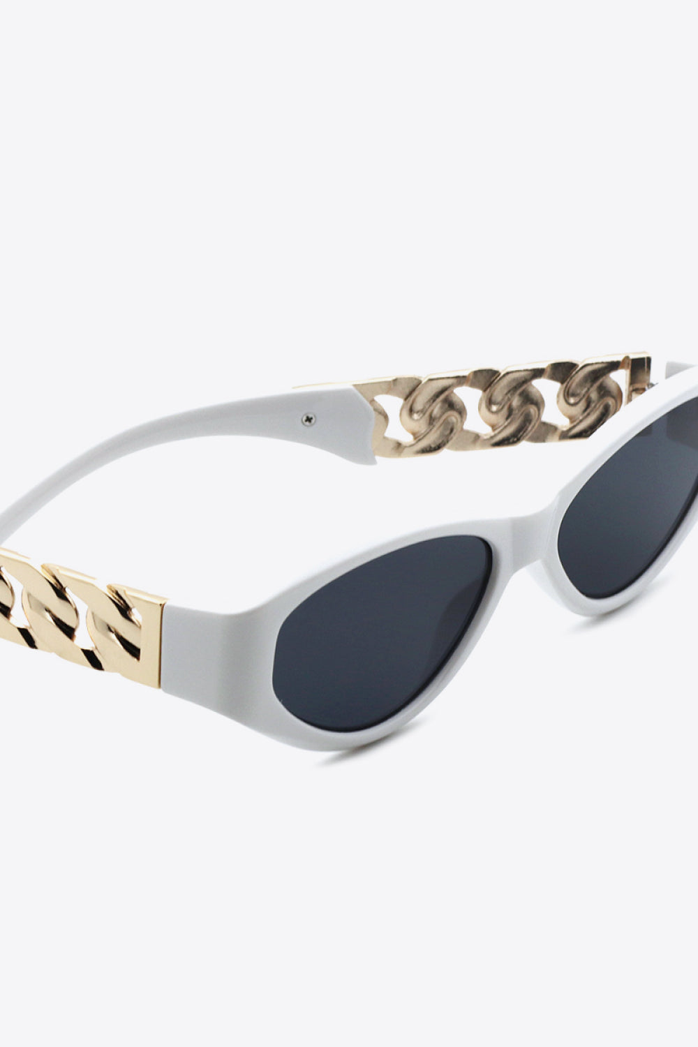 Chain Detail Temple Cat Eye Sunglasses - Image 3