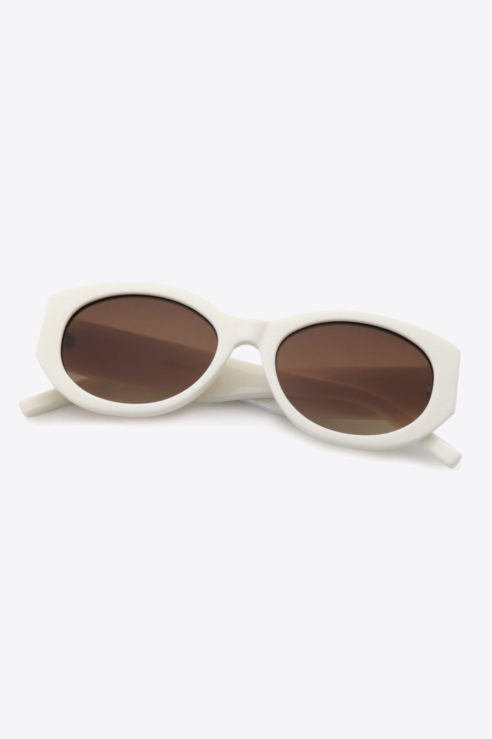 UV400 Polycarbonate Sunglasses - Image 7