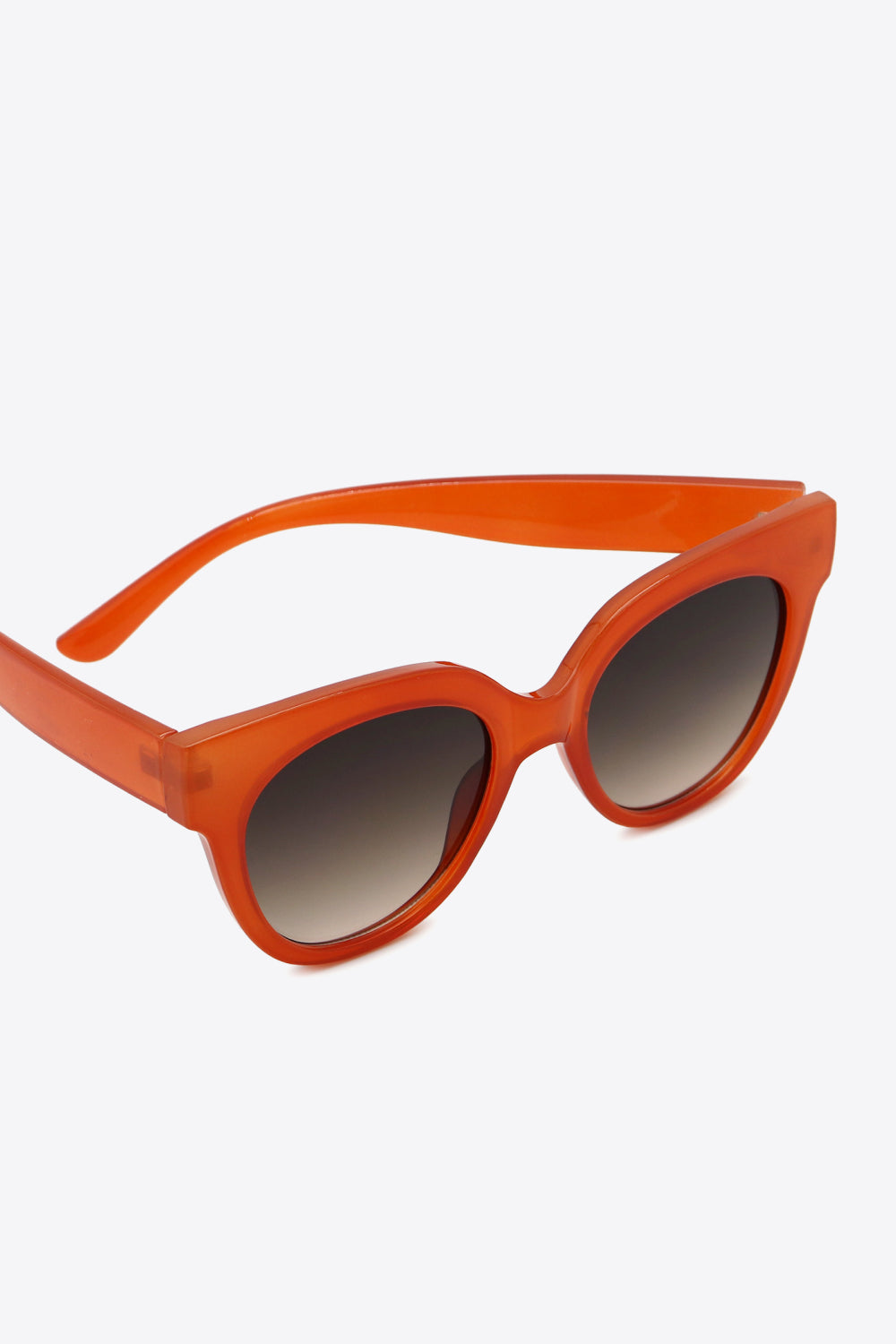 UV400 Polycarbonate Round Sunglasses - Image 3