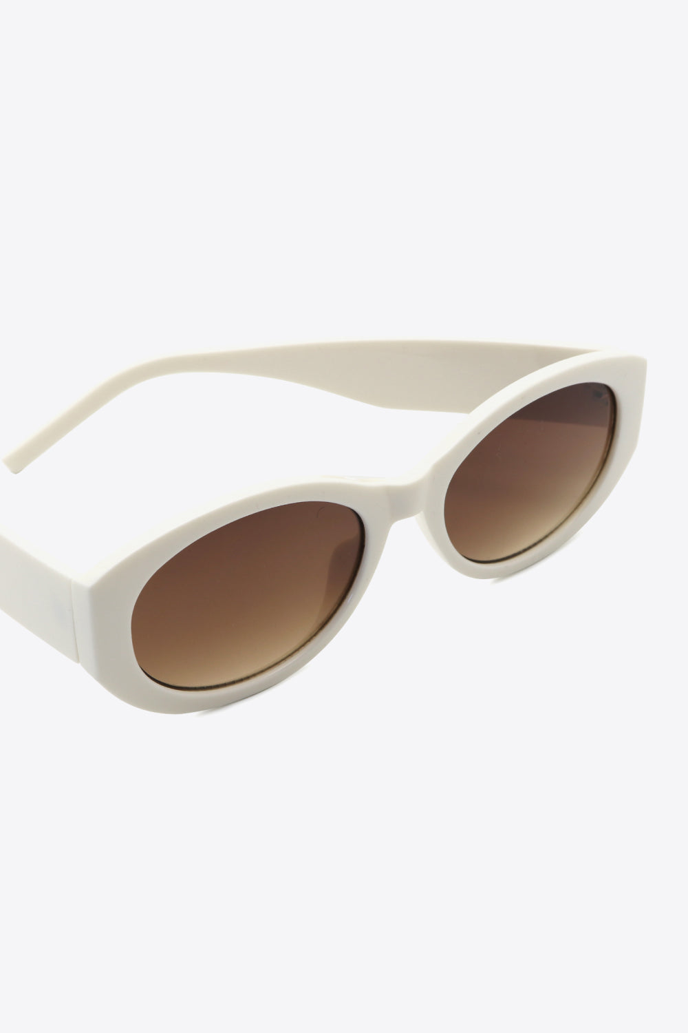 UV400 Polycarbonate Sunglasses - Image 3