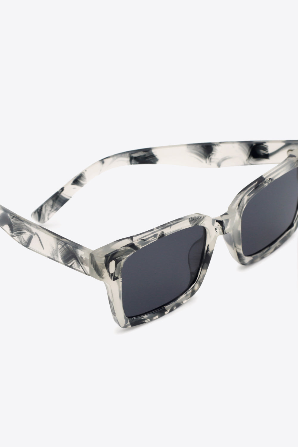 UV400 Polycarbonate Square Sunglasses - Image 11