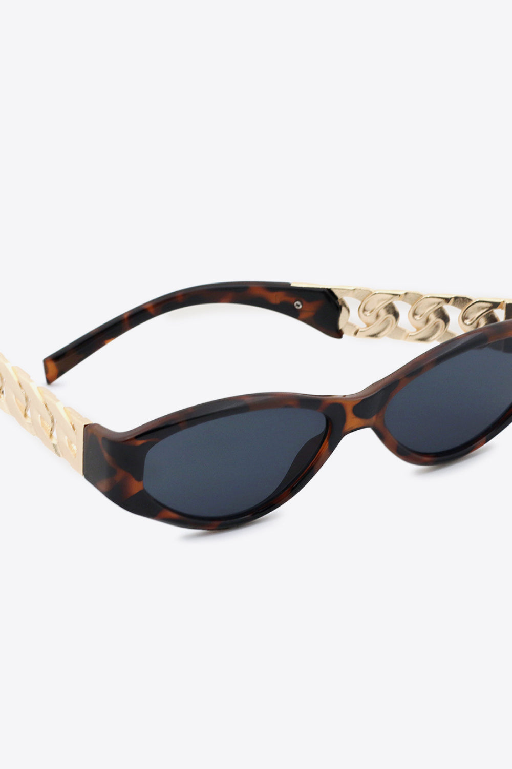 Chain Detail Temple Cat Eye Sunglasses - Image 11